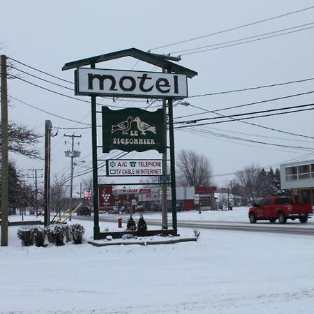 Auberge - Motel Le Pigeonnier Farnham Extérieur photo